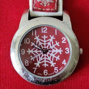 GENTLY USED, VINTAGE 1970'S, SNOW FLAKE, CLIP ON WATCH!!!